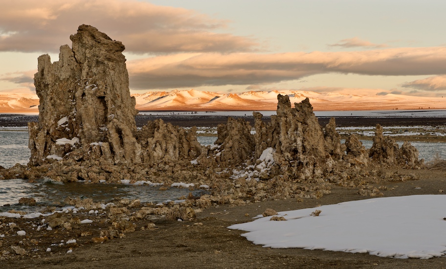 MonoLake2010-04